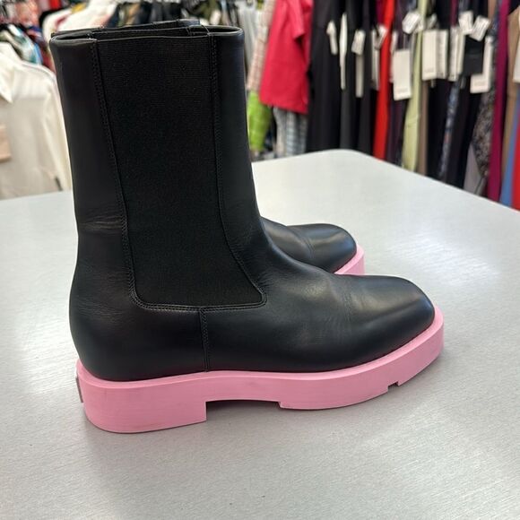 Givenchy boots 🌸 - Picture 4 of 11